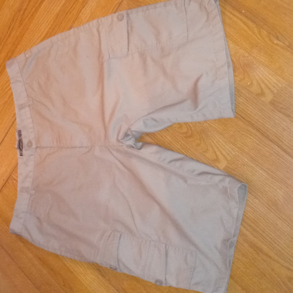 Men's Size W 44 .Jeanstation Superior cargo shorts.
